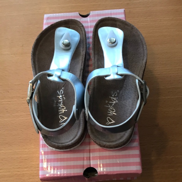 Silver Colored Gabble, I ❤️ Yokids Sandals NWT - Picture 2 of 4